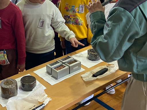 舗装サンプルを展示